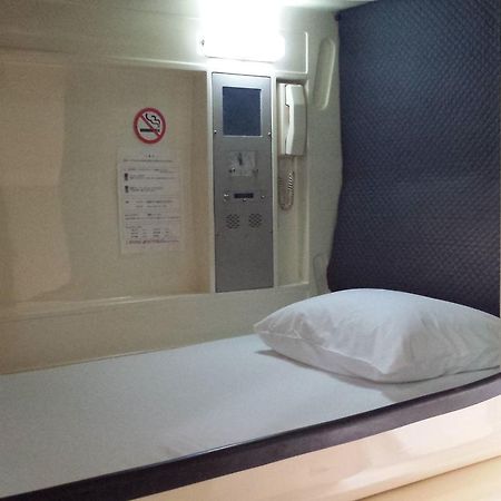 Capsule Hotel Honcho Сендай Екстер'єр фото