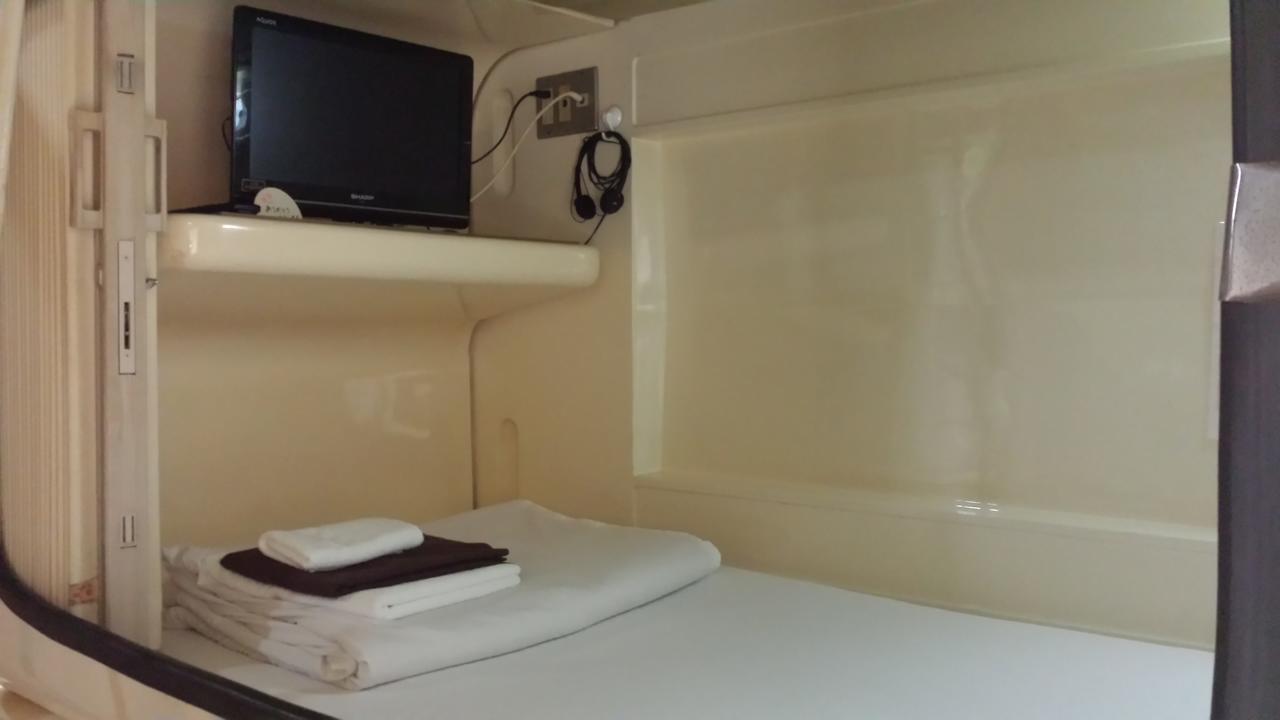 Capsule Hotel Honcho Сендай Екстер'єр фото