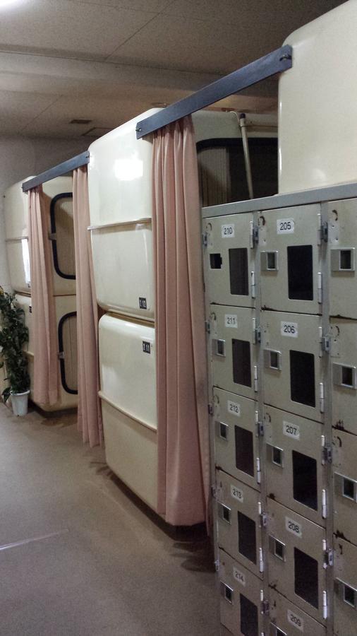 Capsule Hotel Honcho Сендай Екстер'єр фото